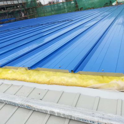Q235 Bảo trì mái nhà bằng kim loại màu xanh lá cây Tùy chỉnh 0,8mm cho tường bảng điều khiển