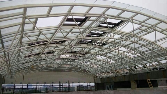 Cấu trúc mái nhà khung thép không gian dài Span Prefab Kết cấu mái lợp 0,8mm Mái nhẹ
