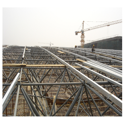 Q235 Khung không gian thép Prefab tùy chỉnh Khả năng chống gió cao