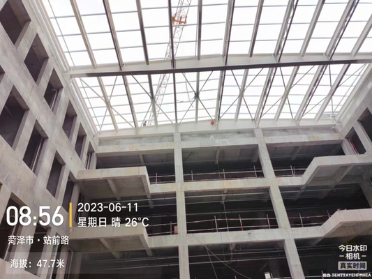 Q235 Khung không gian thép Prefab tùy chỉnh Khả năng chống gió cao