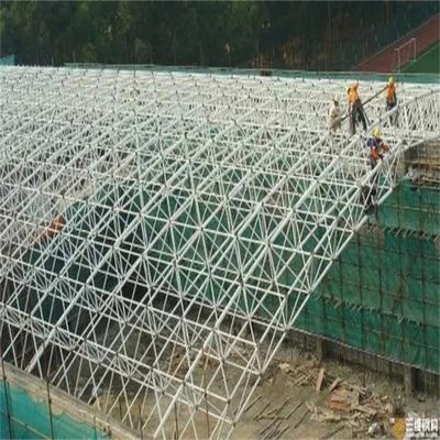 Gable Type Q355 Steel Warehouse Roof Structure Không gian cột thép tùy chỉnh