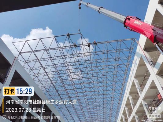 Thép Xây dựng trước Truss không gian mái nhà trạm xăng Thể thao Lắp đặt hàn ở Nam Mỹ Dự án Q235 Q345
