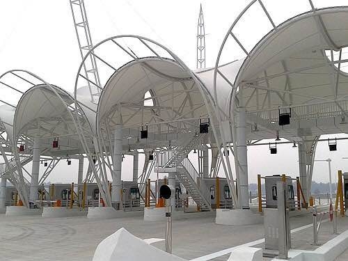 Cấu trúc màng căng cho các trạm thu phí đường lớn Thiết kế bền và chức năng